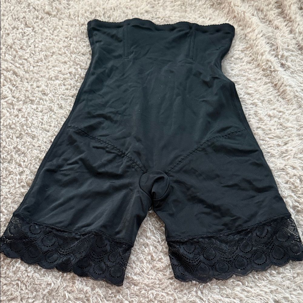 High-Waist Black Lace-Trim Shaping Shorts